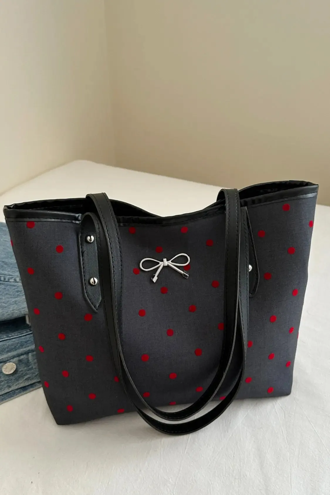 'Oaklee' Bowknot Polyester Tote Bag