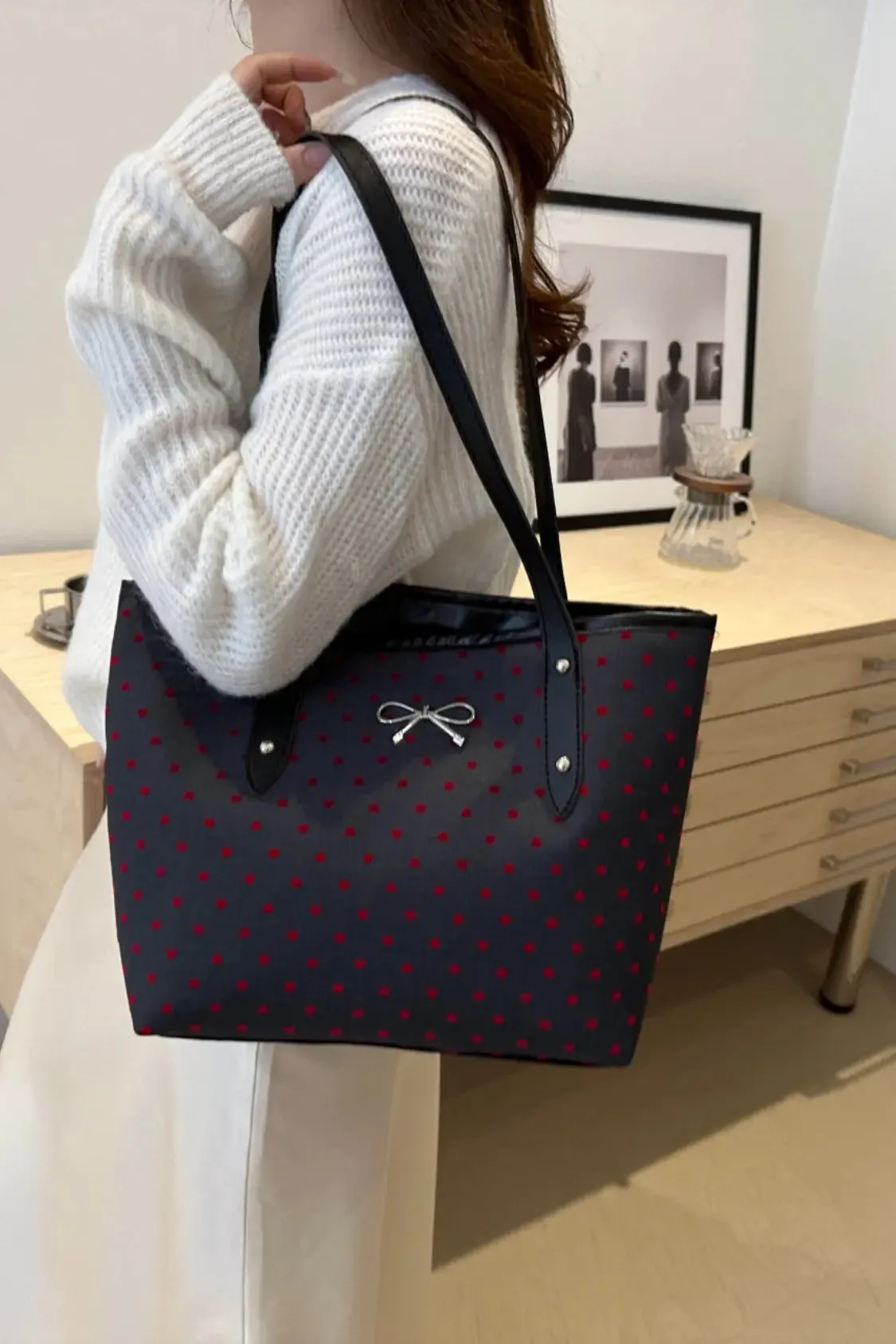 'Oaklee' Bowknot Polyester Tote Bag