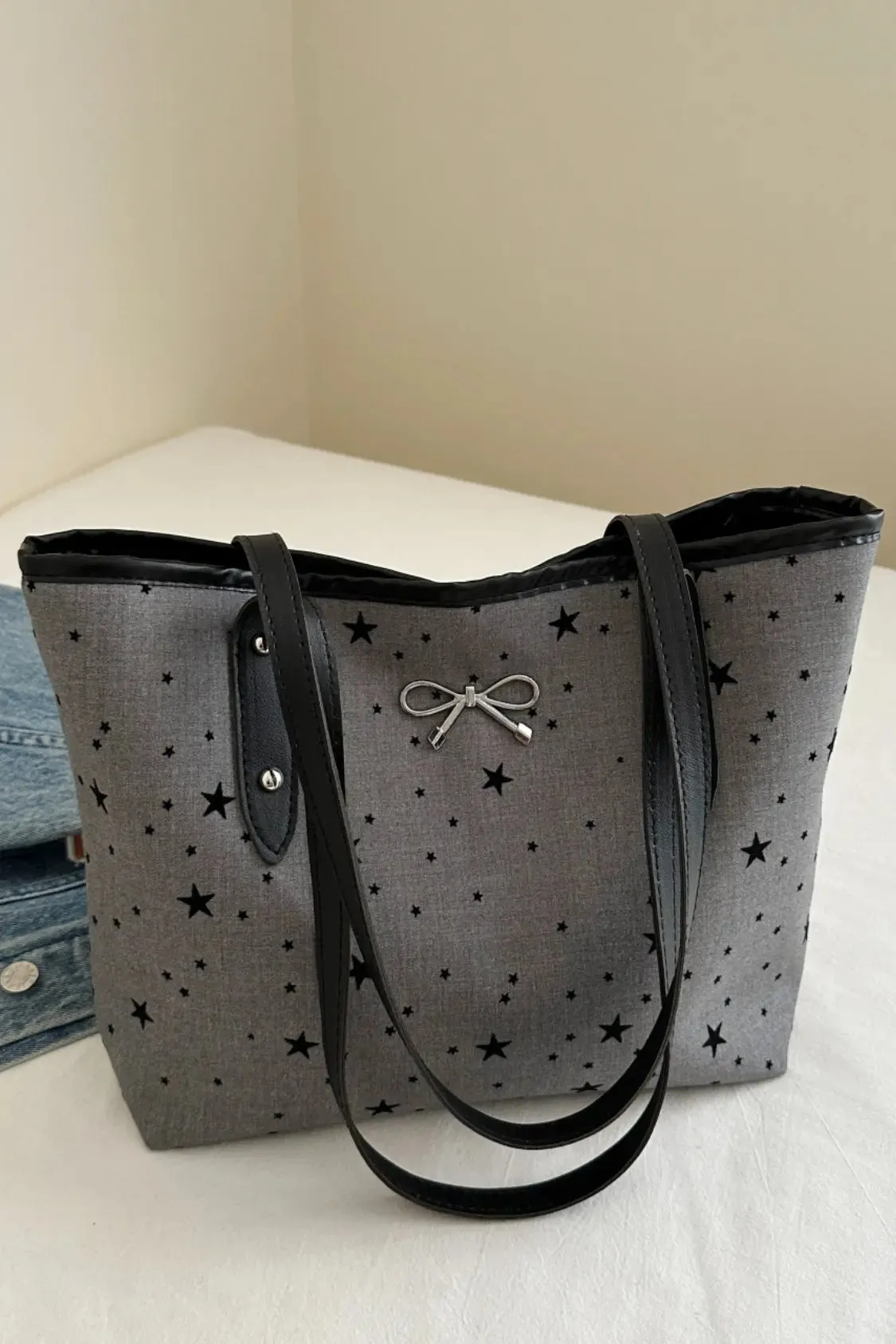 'Oaklee' Bowknot Polyester Tote Bag