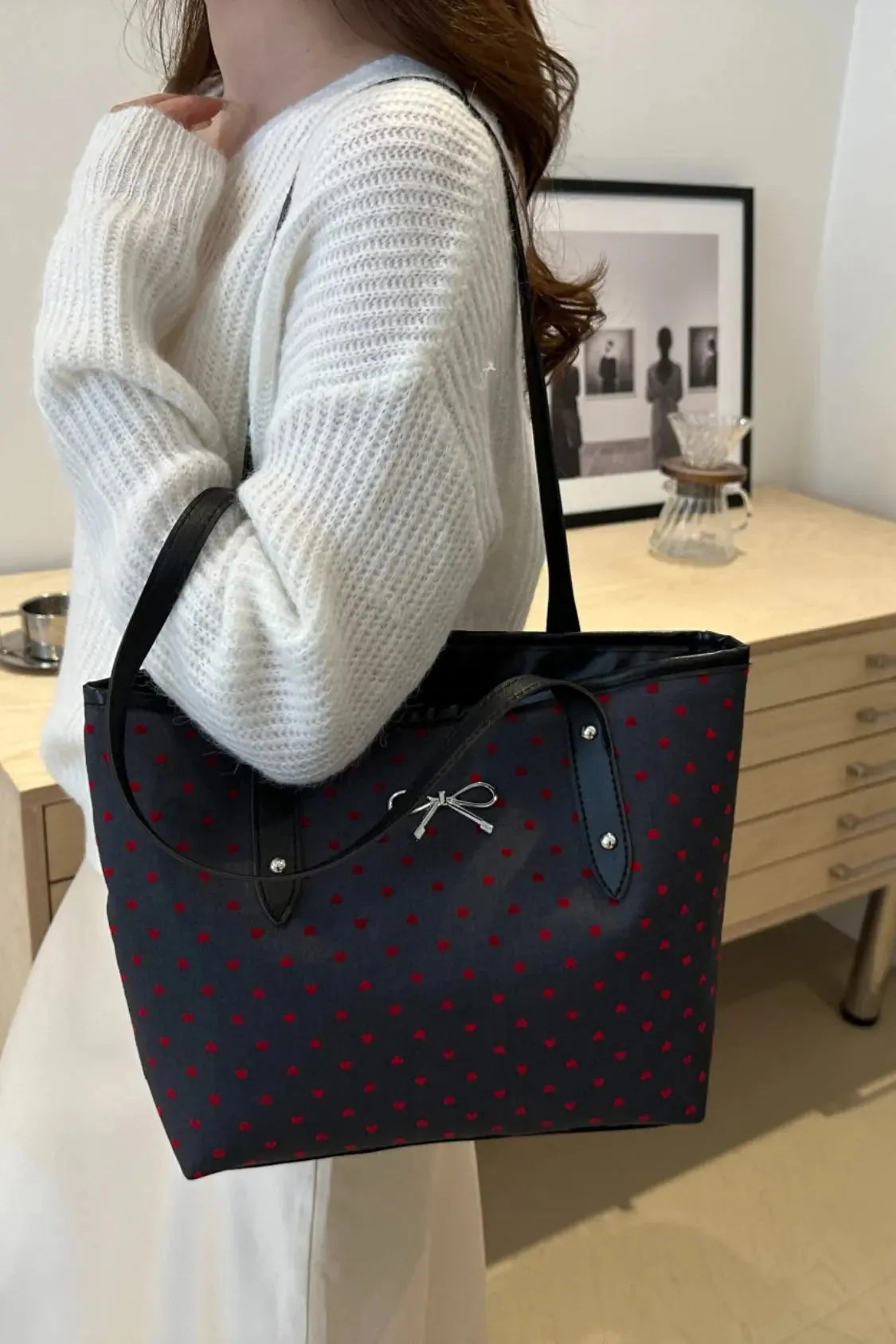 'Oaklee' Bowknot Polyester Tote Bag