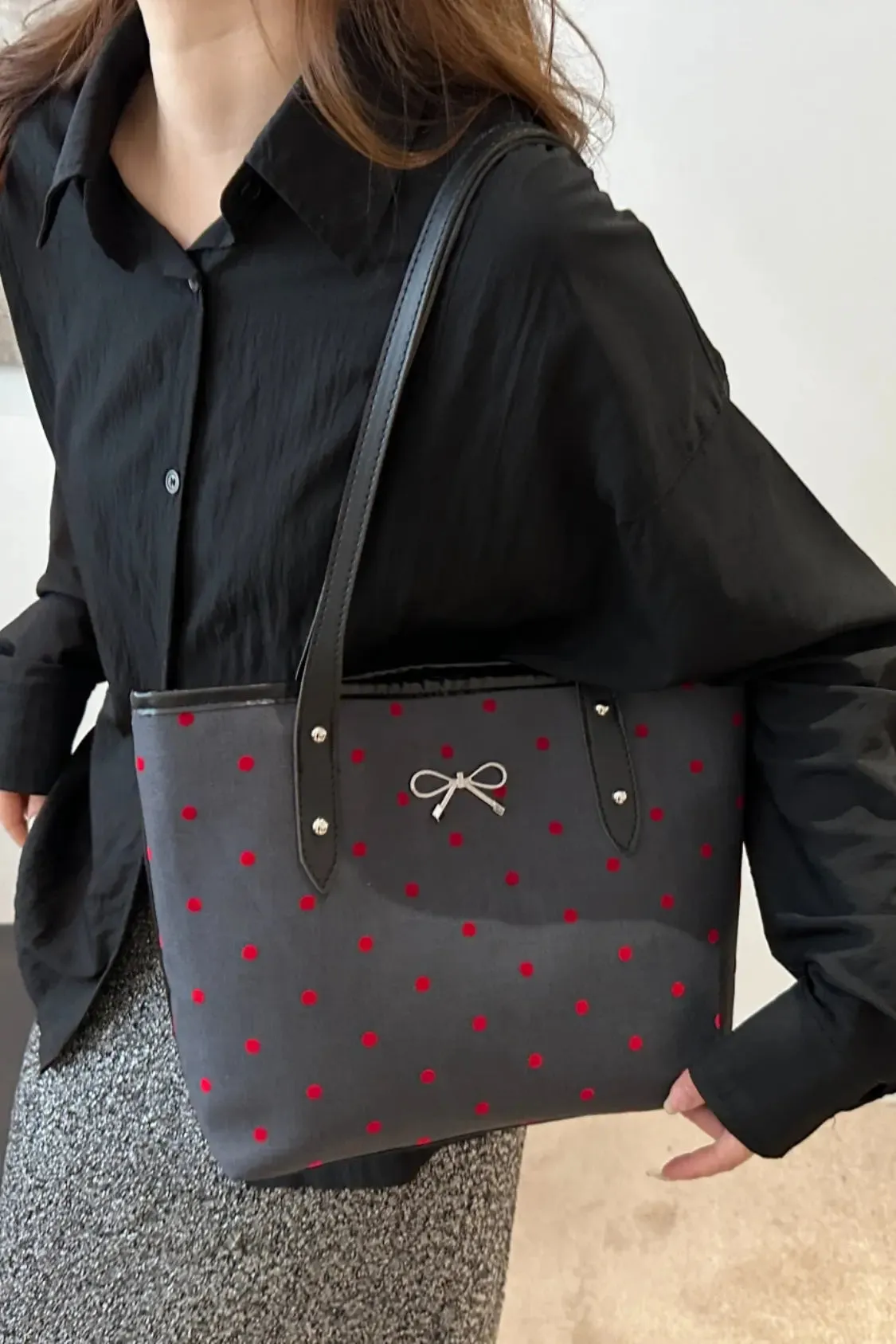 'Oaklee' Bowknot Polyester Tote Bag
