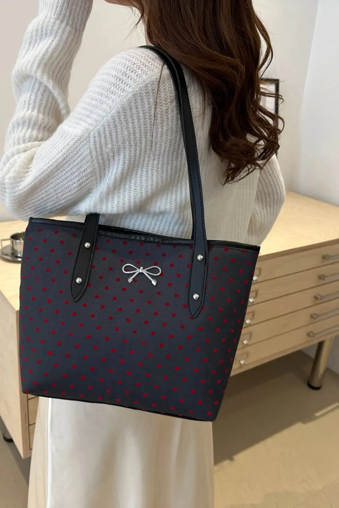'Oaklee' Bowknot Polyester Tote Bag
