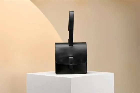 Perona   -   Women-Leather Goods-Bags & Accessories -Eloise-Pwb-Ss24-50-N/A-Tan