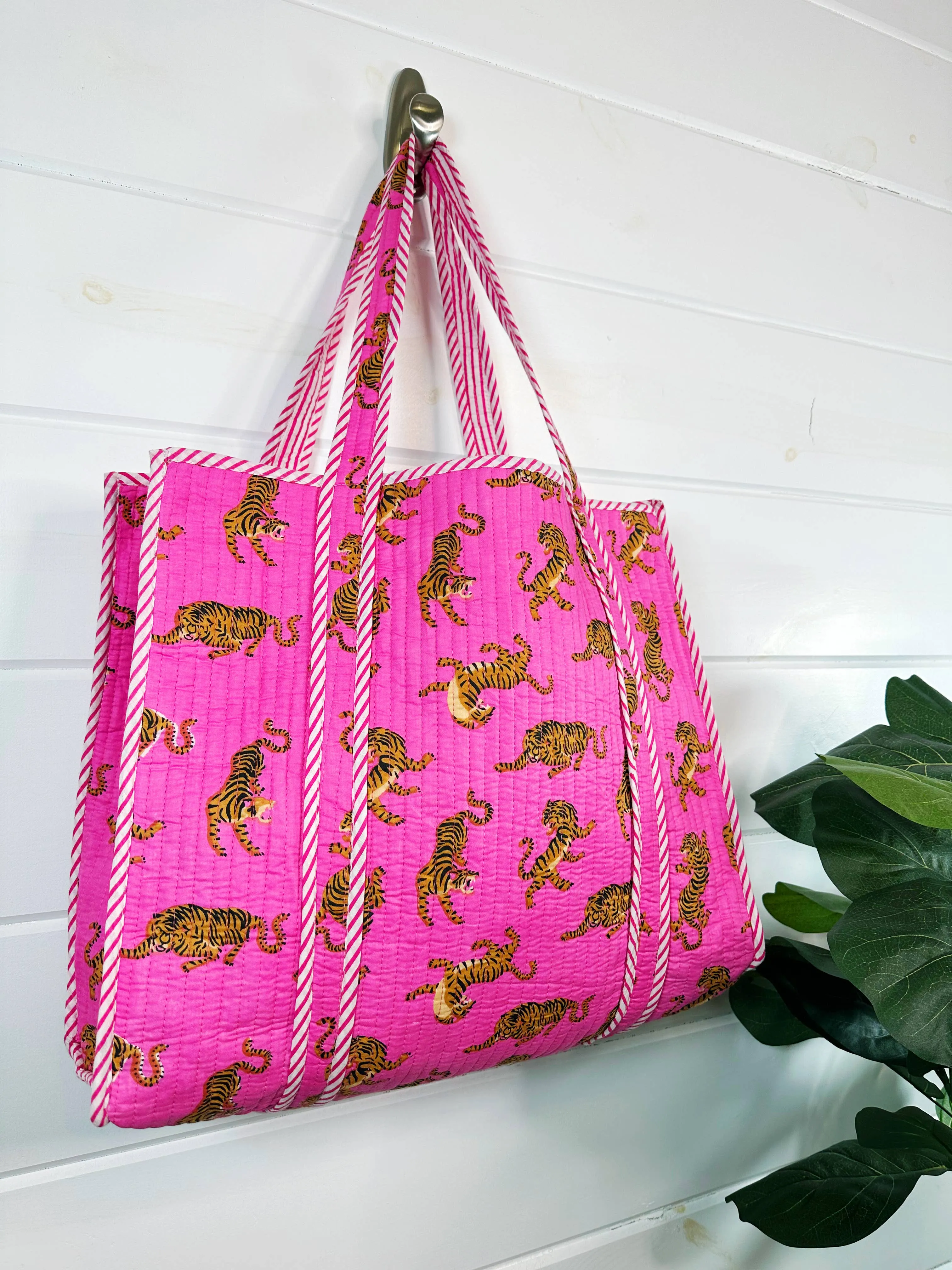 Quilted Tote Bag Pink Tiger