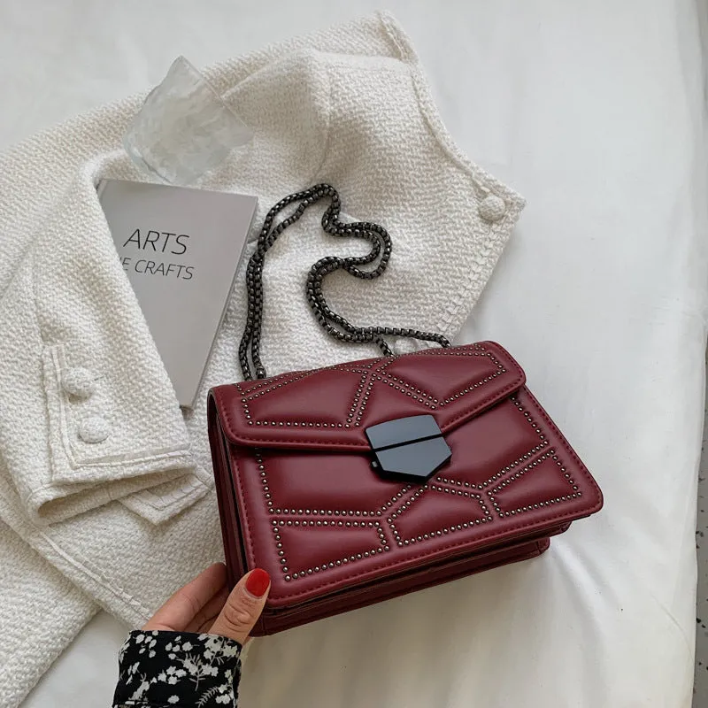 realaiot  Fashionable All-match Studded Chain Shoulder Bag