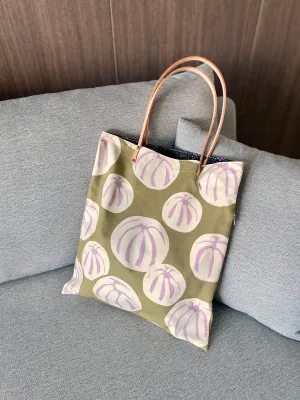 Reversible tote bag