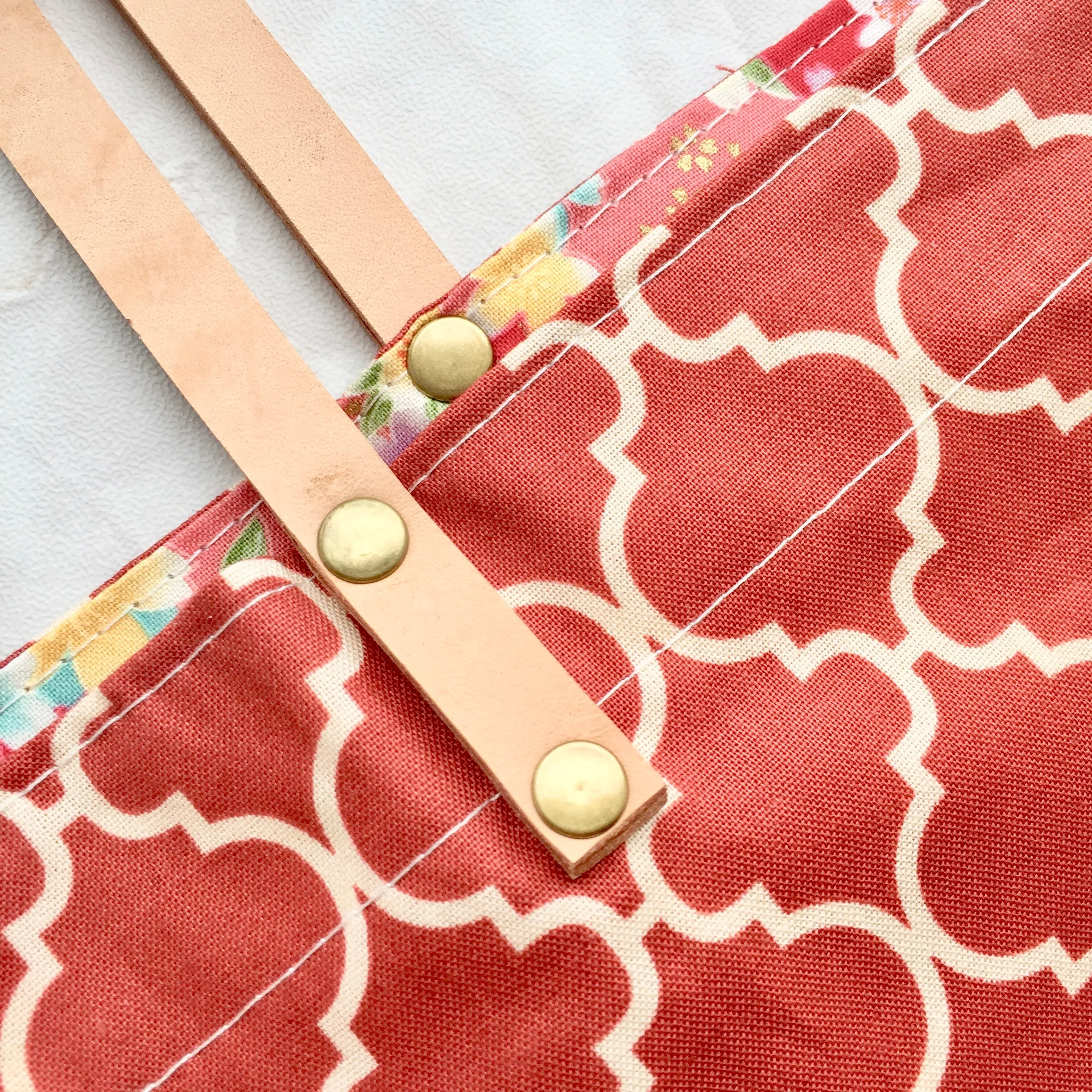 Reversible tote bag