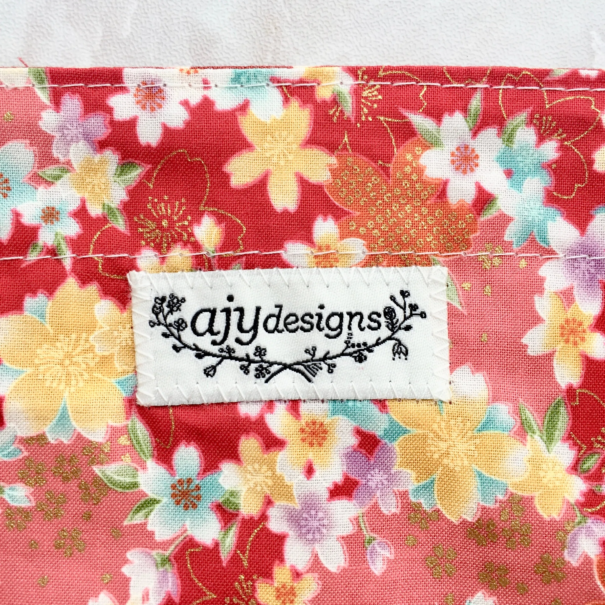 Reversible tote bag