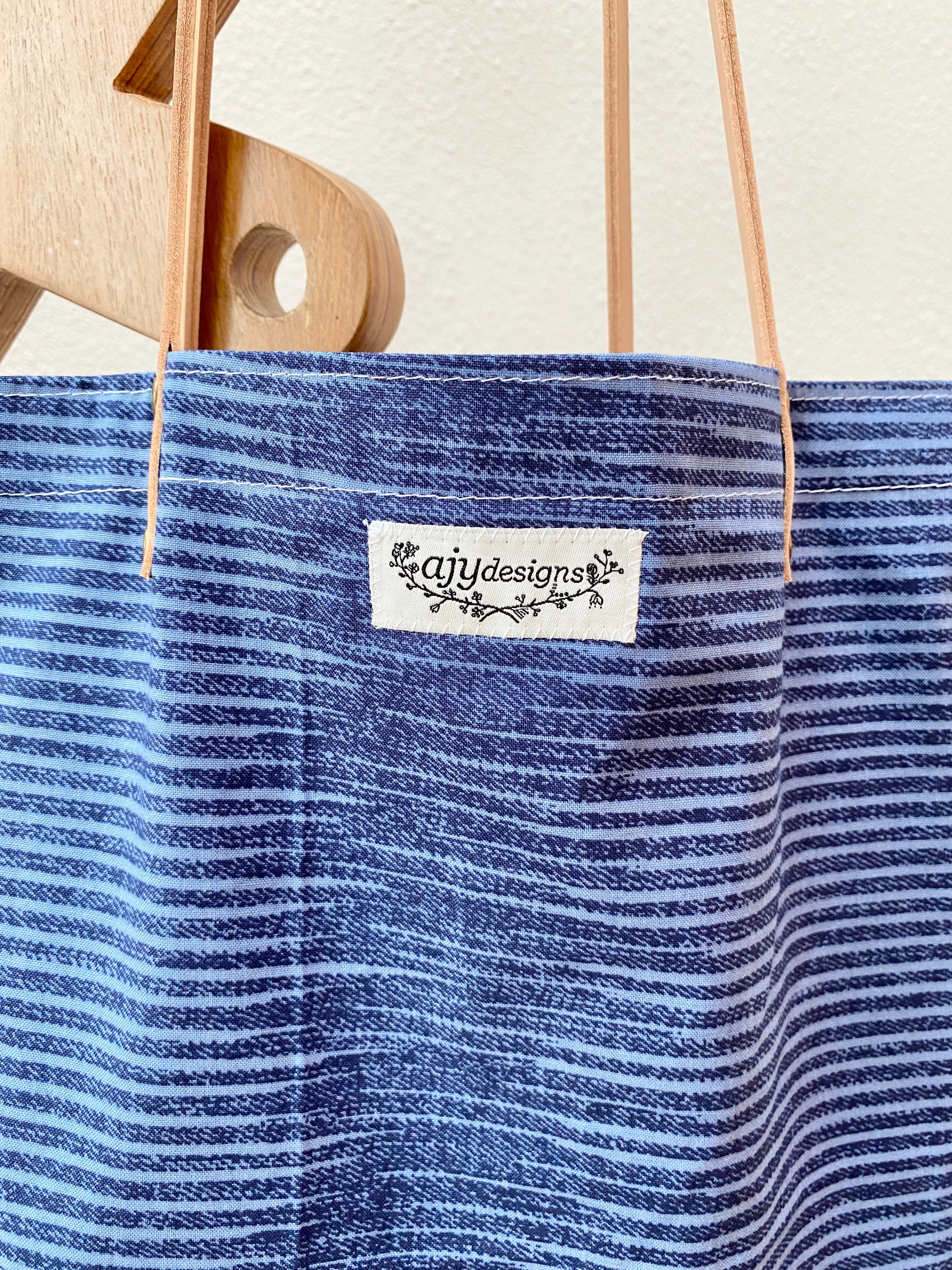 Reversible tote bag