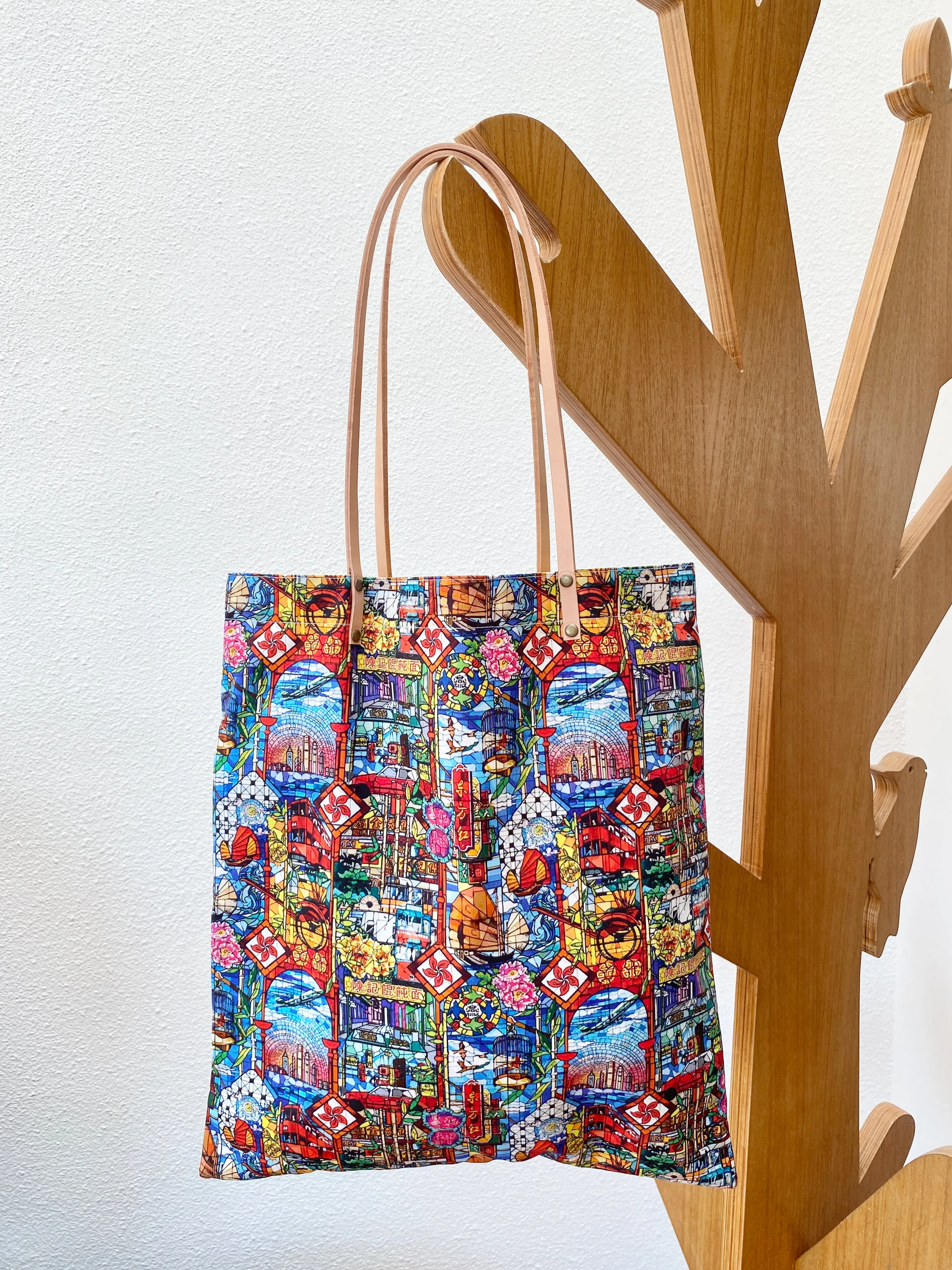 Reversible tote bag