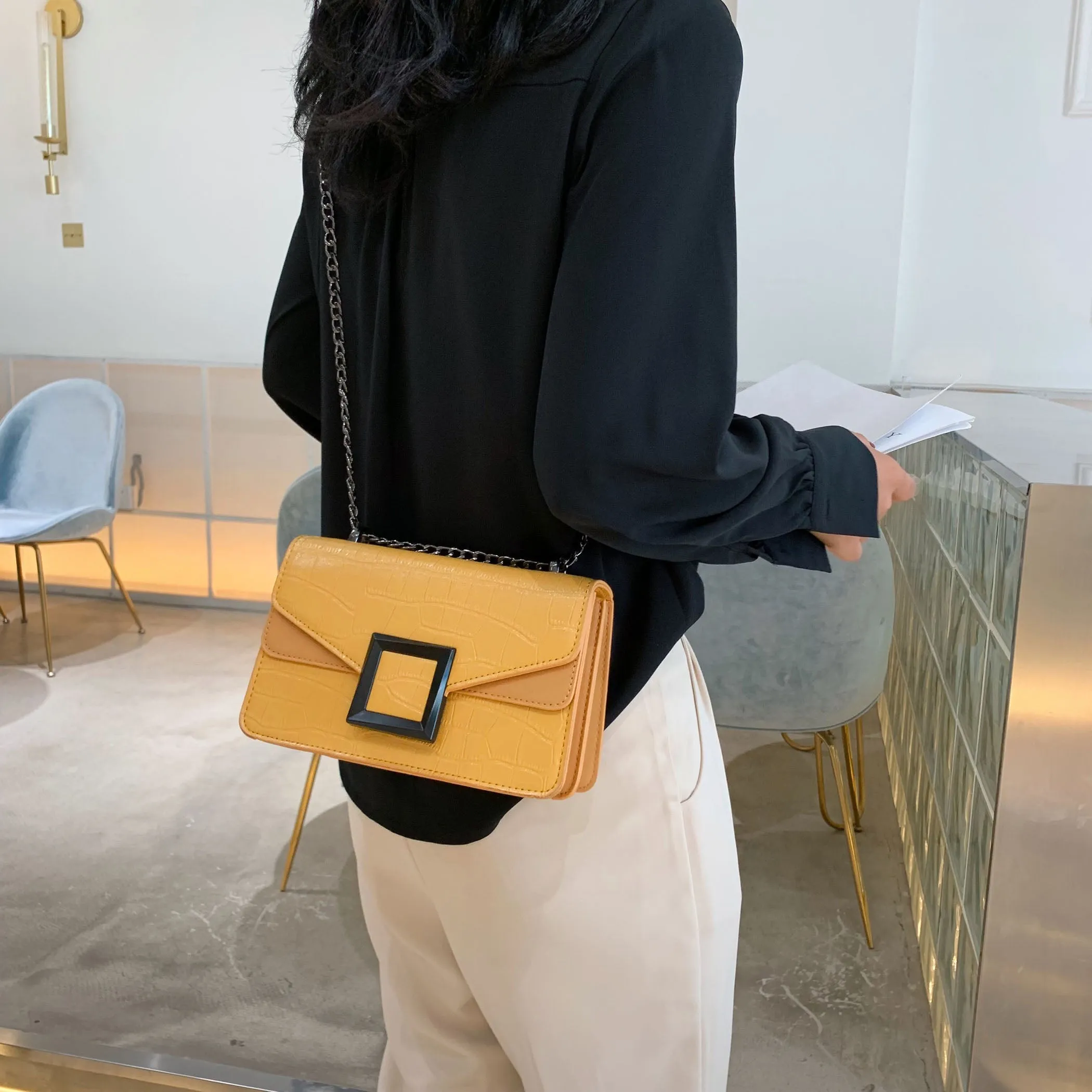 Sacs à bandoulière en cuir pour femmes collection 2023 / Petit sac à bandoulière Messenger Femme Chaîne de luxe Sacs à main