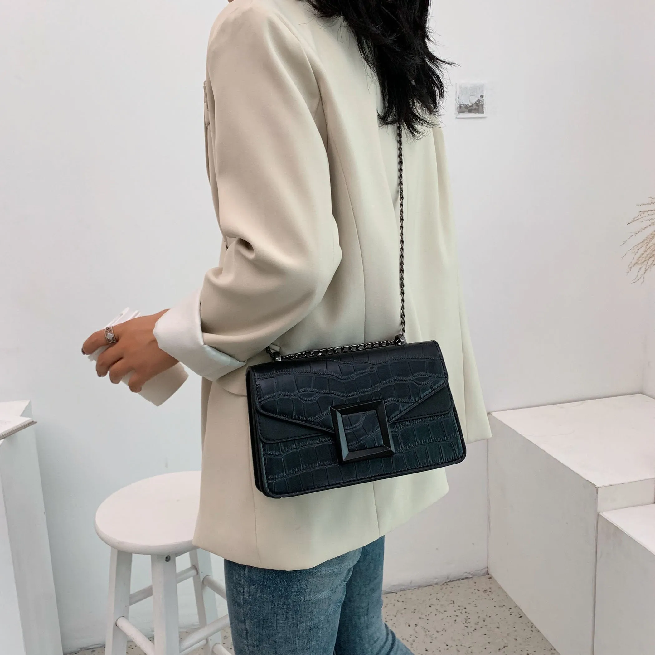 Sacs à bandoulière en cuir pour femmes collection 2023 / Petit sac à bandoulière Messenger Femme Chaîne de luxe Sacs à main