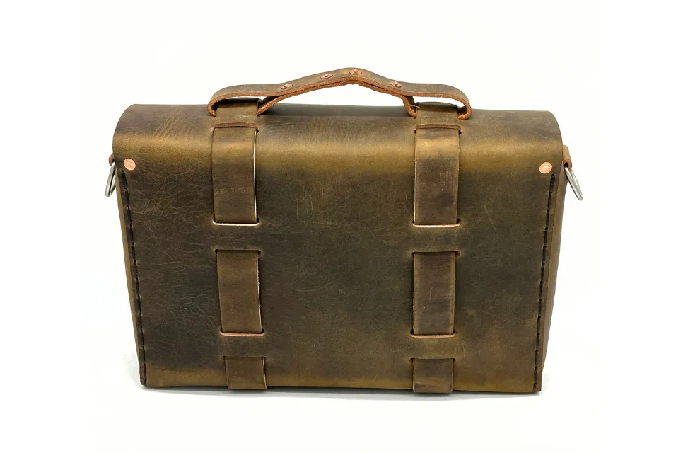 Seasoned No. 4313 - Minimalist Standard Leather Satchel in Crazy Horse with Removable Leather Divider