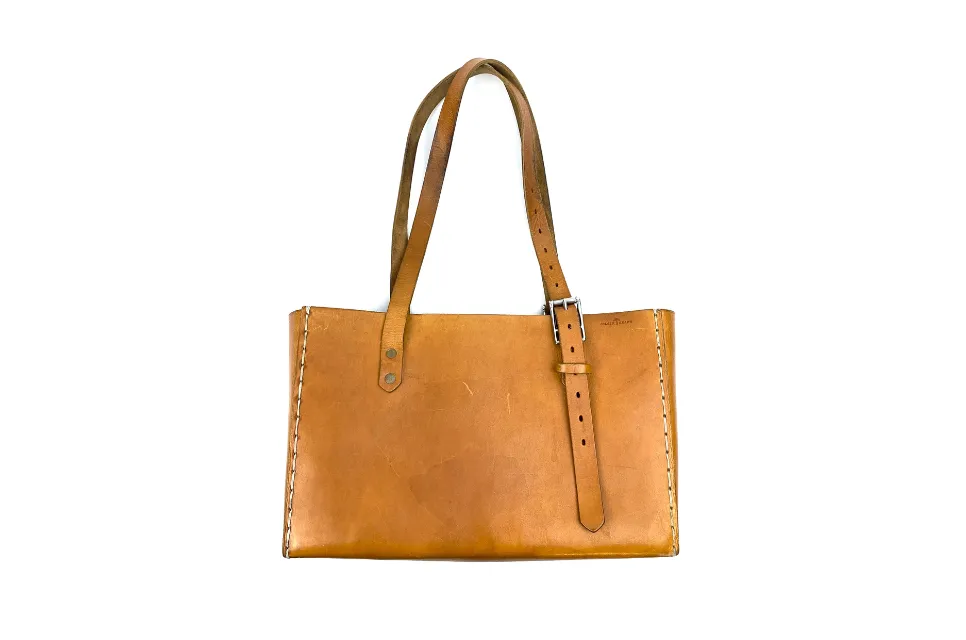 Seasoned No. 714 - Tote in Natural Tan