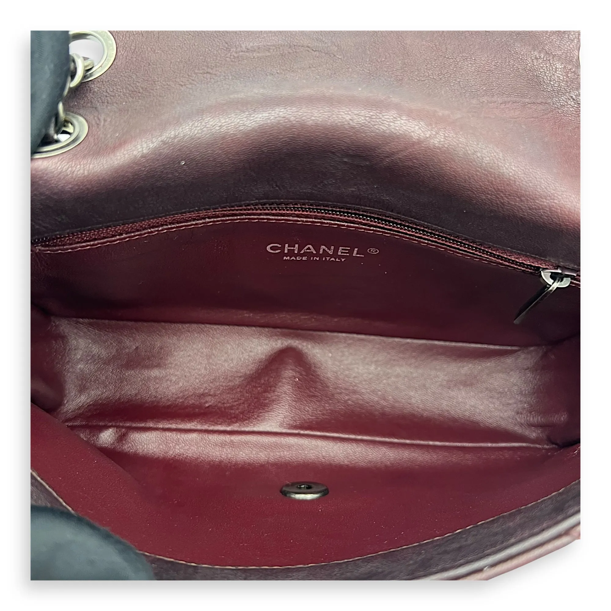 Studded Shoulder Bag Red in Calfskin, Ruthenium hardware