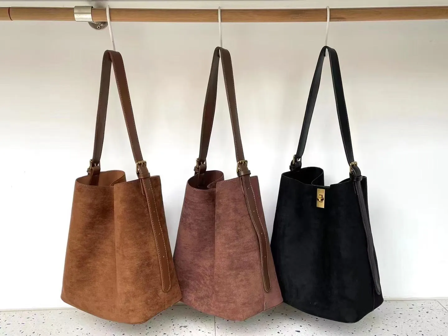 Suede Bucket Bag (Shoulder / Cross)