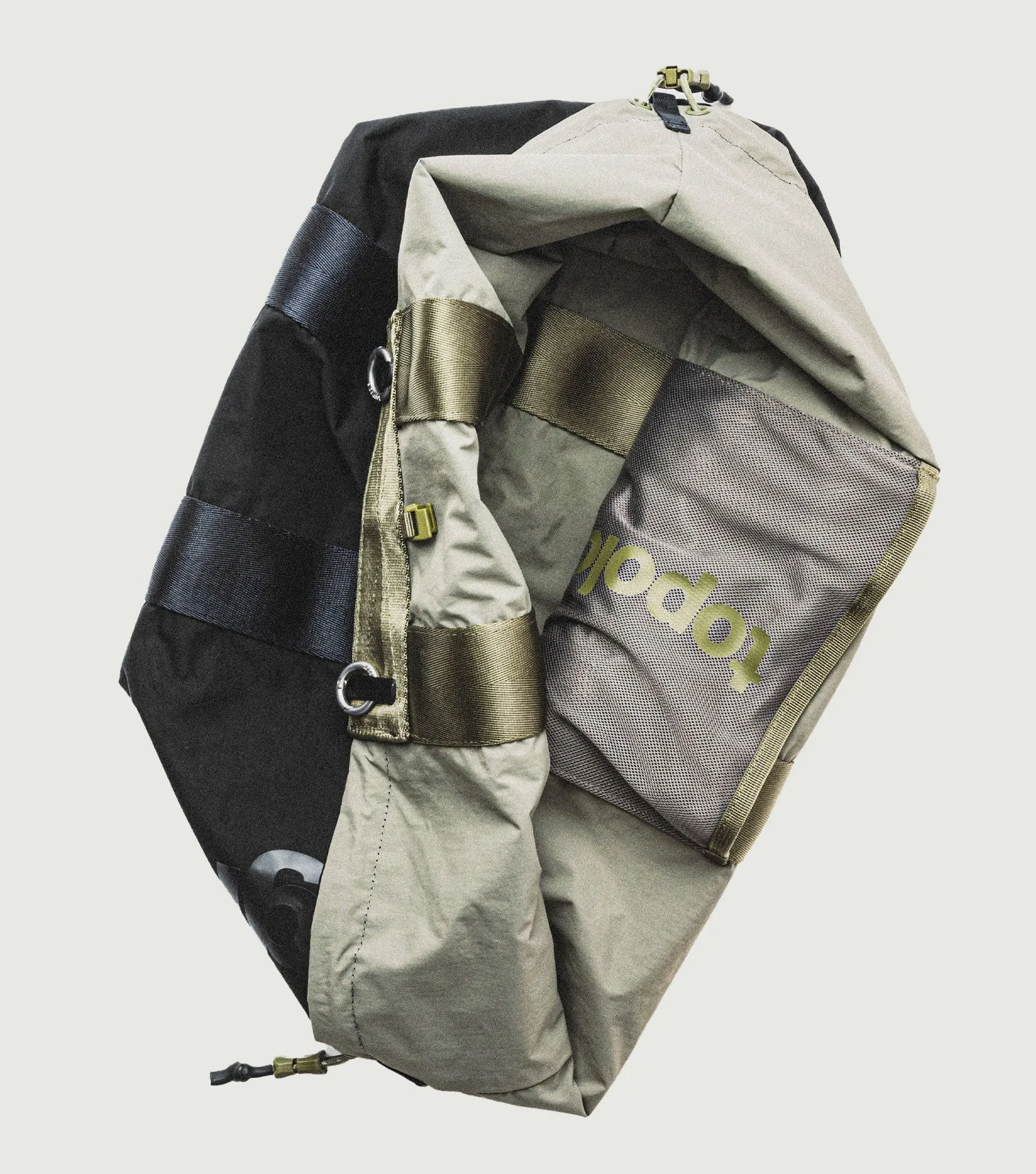 Summit Tote Large Black Tech