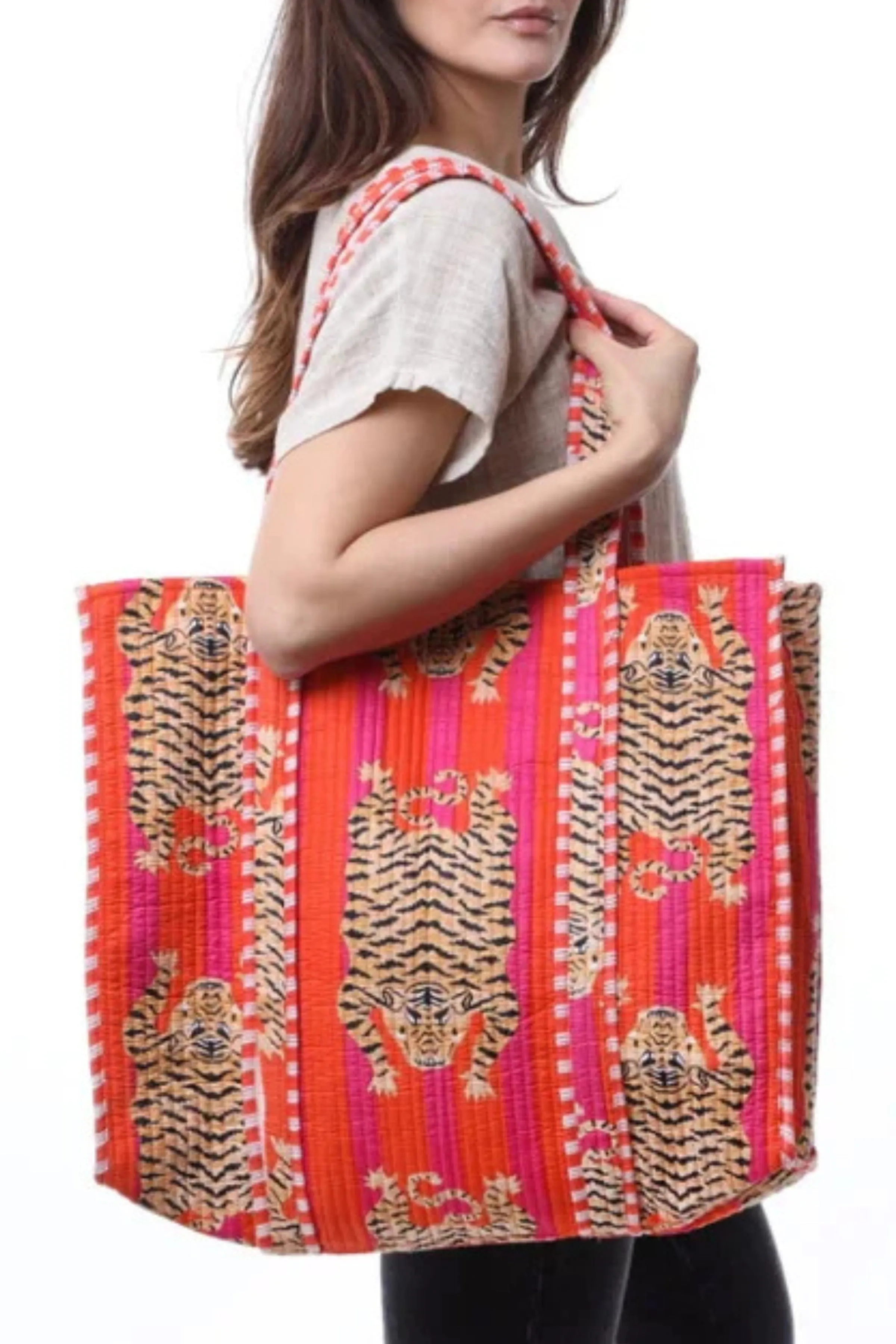The Jungle Majesty Reversible Quilted Tote Bag & 3-in-1 Makeup Set | Orange & Fuchsia