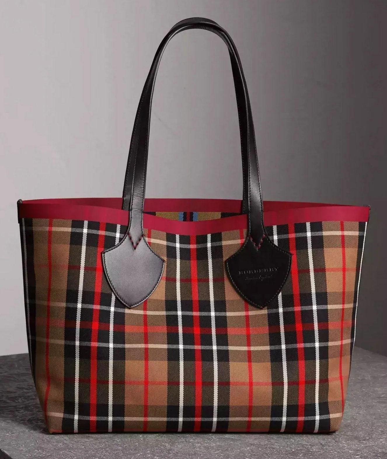 The Medium Giant Reversible Tote in Tartan Cotton