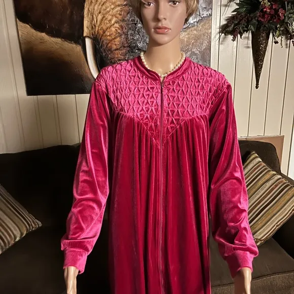 The Vermont Country Store • Medium • Burgundy • Suede • Robe