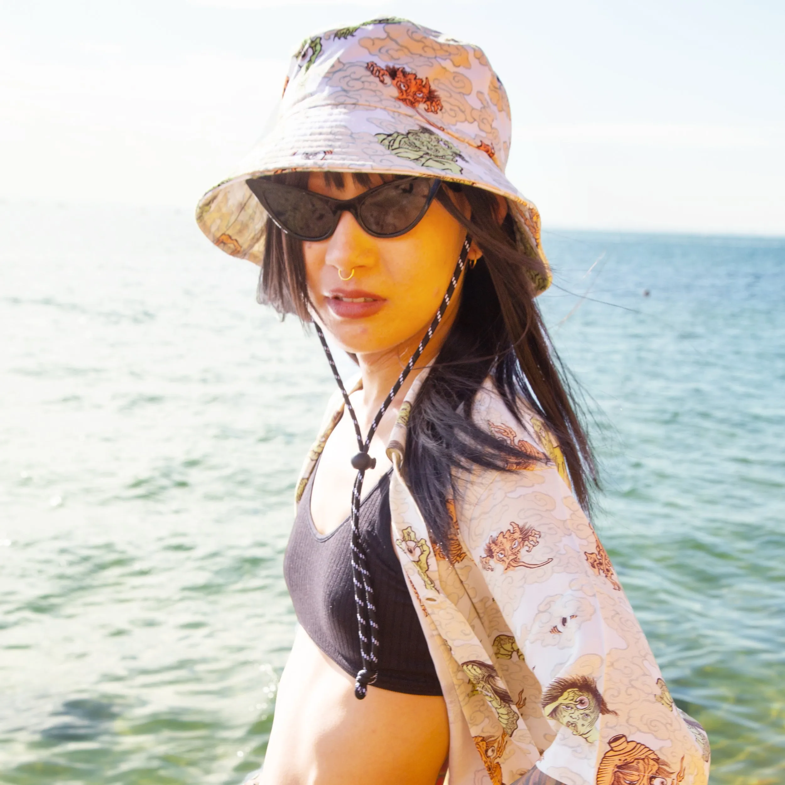 [UNISEX] BANGXGANJI X LOCO MOSQUITO YOKAI CAMO BUCKET HAT (WHITE / GREEN)