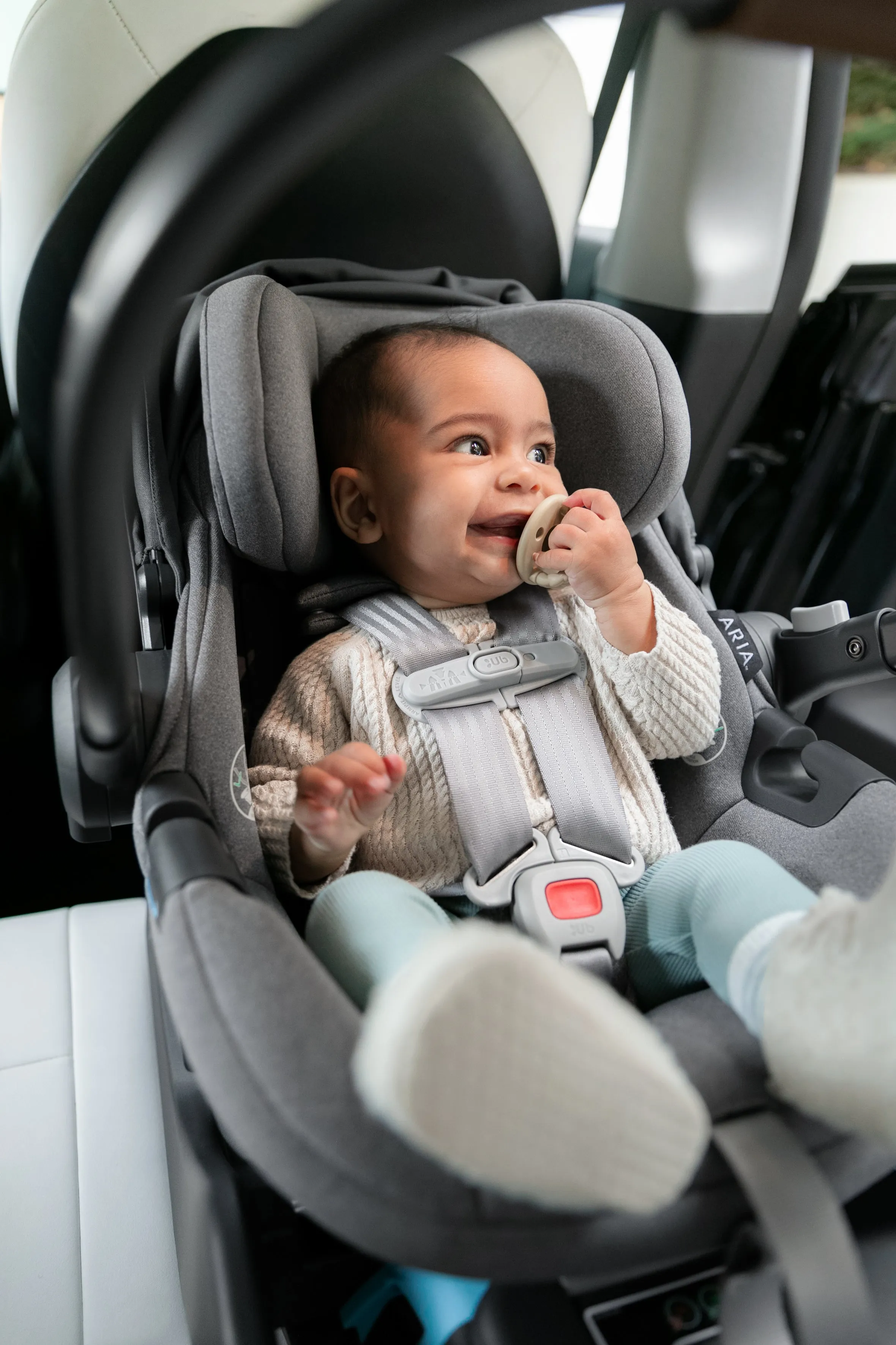 UPPAbaby Aria Infant Car Seat - Greyson (Charcoal Melange/Saddle Leather)