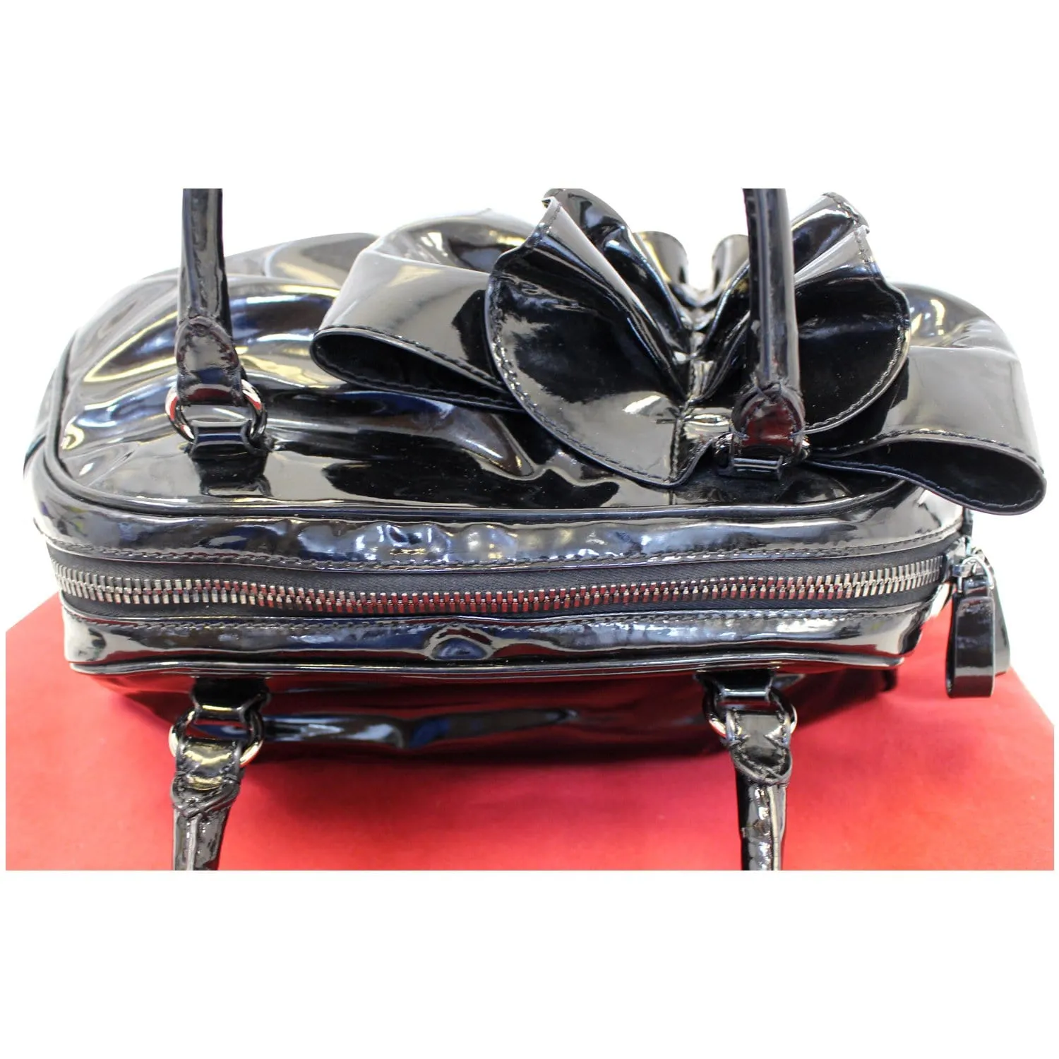 VALENTINO Garavani Lacca Bow Patent Leather Shoulder Bag Black - 20% OFF