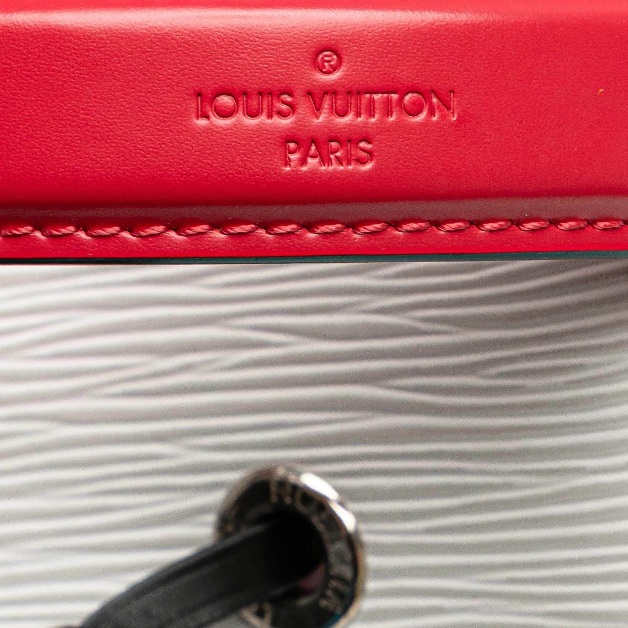 White Louis Vuitton Epi Neonoe BB Bucket Bag