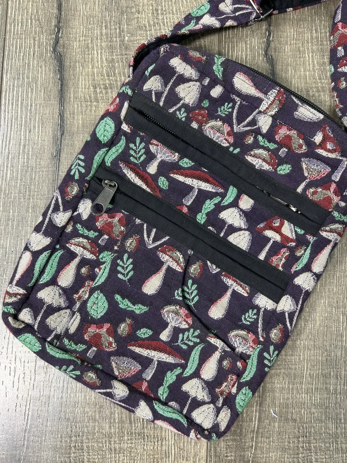 Woven Mushroom Shoulder Bag
