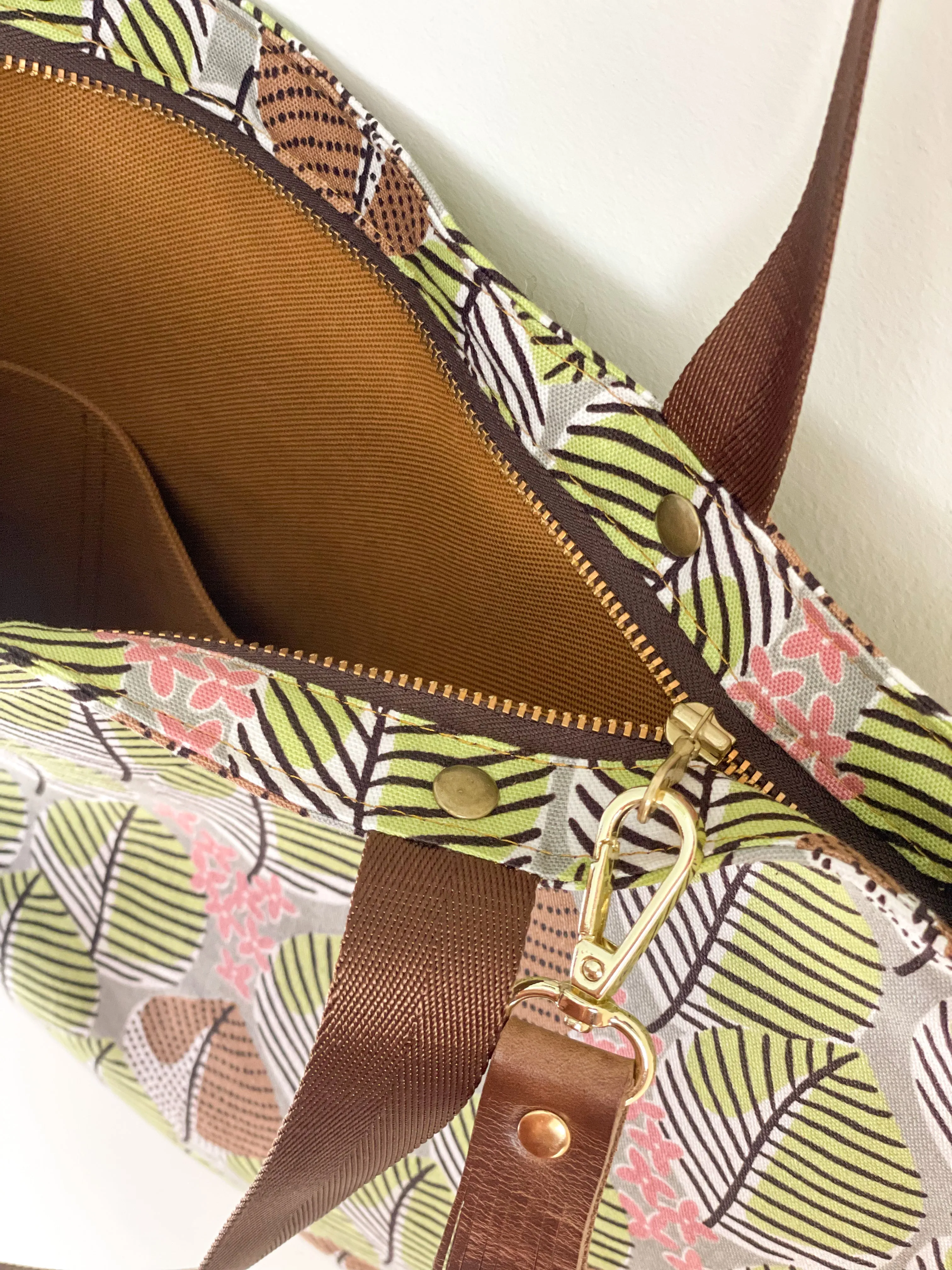 Zipper Tote Bag